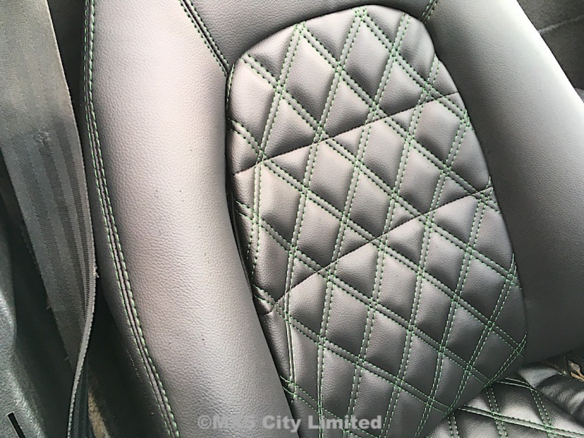 Mazda MX5 Diamond patterned seat set